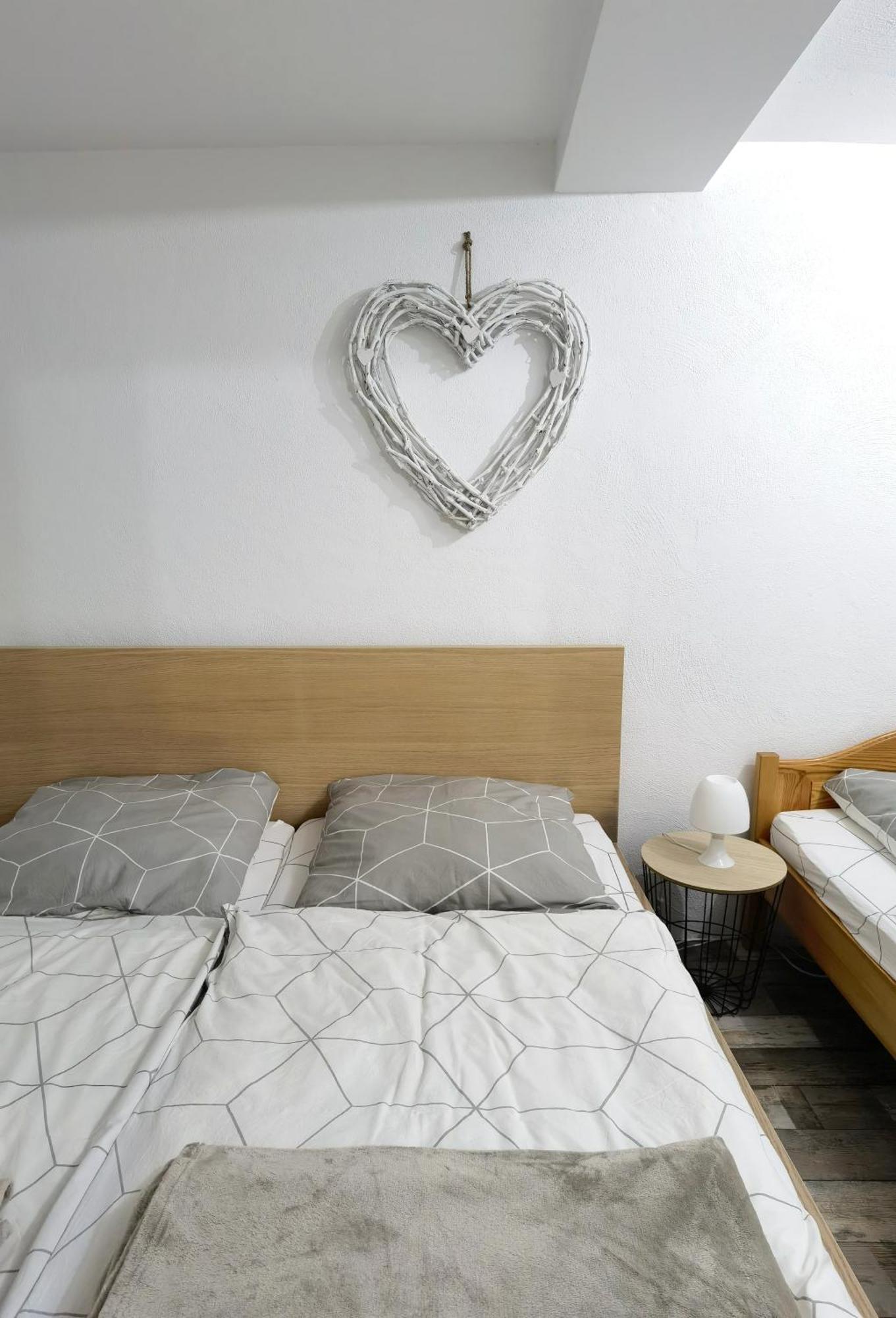 Ferienwohnung - Appartement "Painted Horse" Im Herzen Des Pfaelzer Waldes Reichenbach-Steegen ภายนอก รูปภาพ