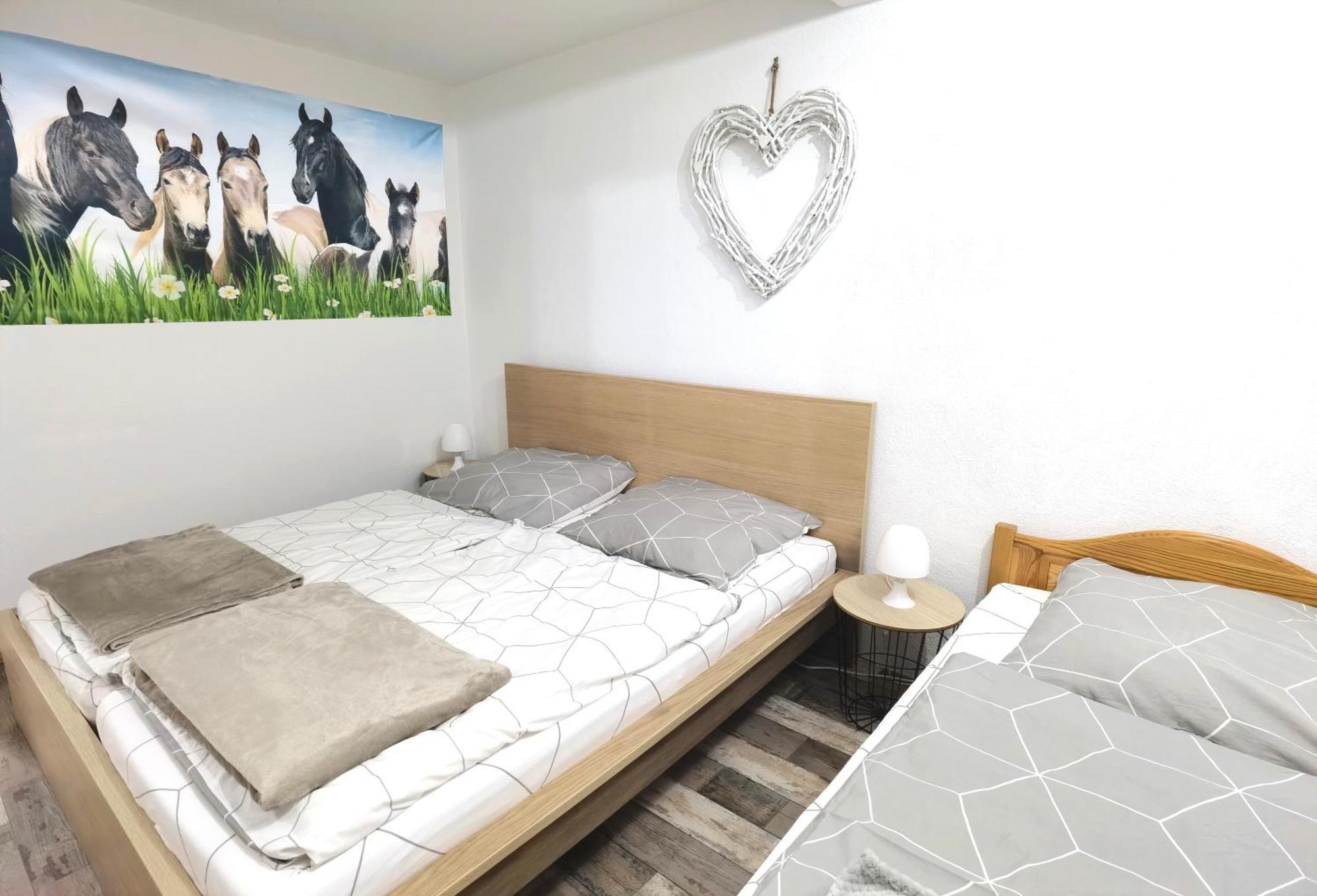 Ferienwohnung - Appartement "Painted Horse" Im Herzen Des Pfaelzer Waldes Reichenbach-Steegen ภายนอก รูปภาพ